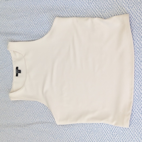 Express Body contour crop top - White - Picture 3 of 6